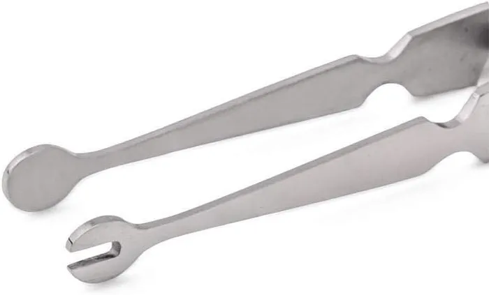 Labret Steel Pliers with Locking Mechanism 425 Pierced Tools Male Sex Toys